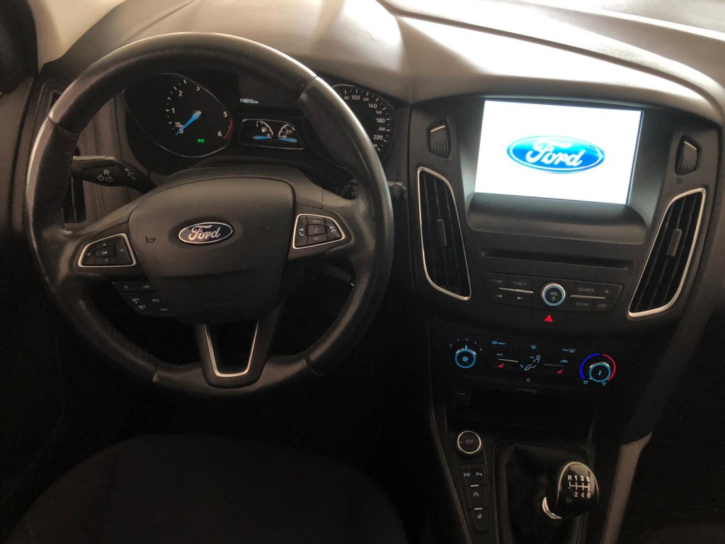 .VENDUTA........FORD FOCUS STATION WAGON 1.6 TDCi 115 CV SW Titanium