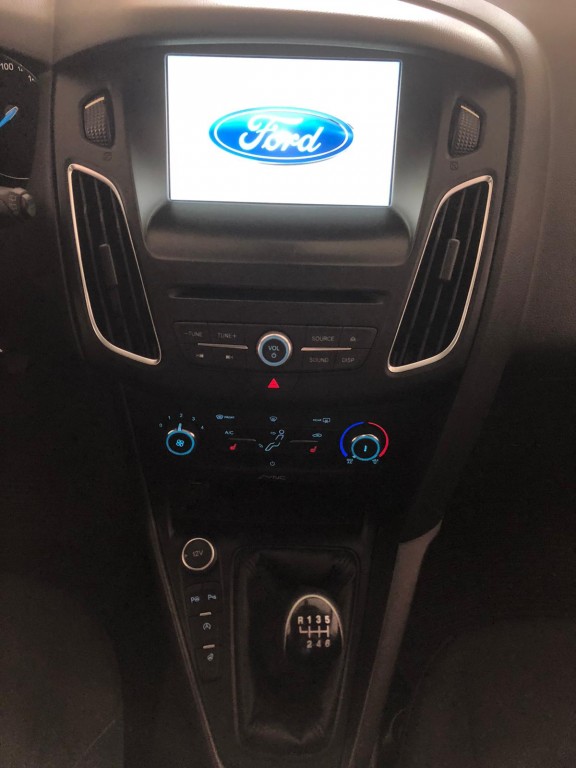 .VENDUTA........FORD FOCUS STATION WAGON 1.6 TDCi 115 CV SW Titanium