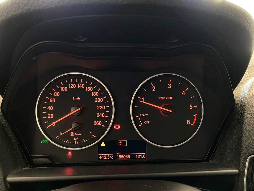 BMW SERIE 1 114d 5p. Unique
