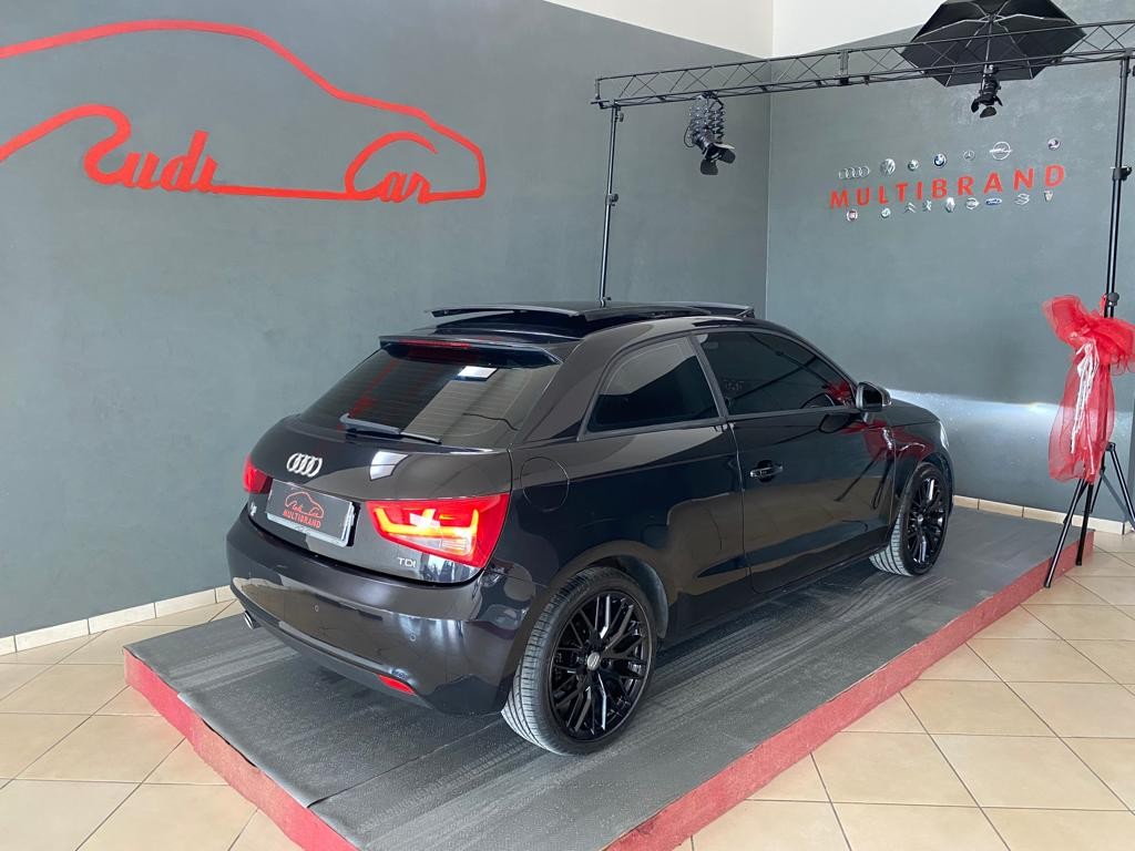 VENDUTA .....Audi A1 1.6 TDI Attraction