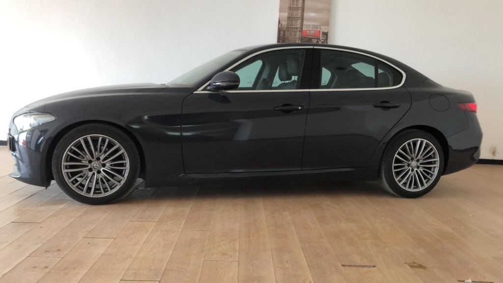 VENDUTA........Alfa Romeo giulia 2.2 at8 150cv super full optional