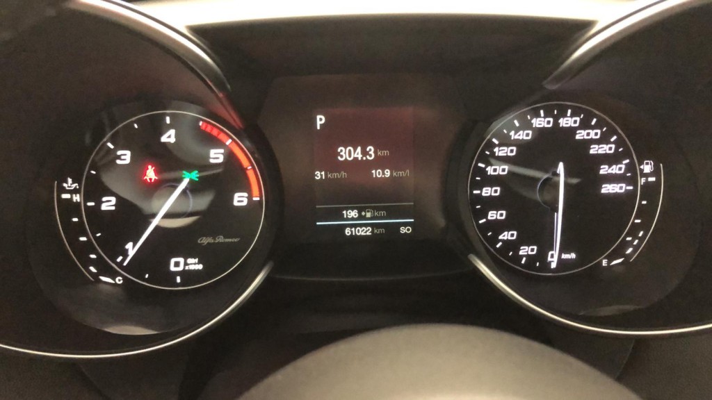VENDUTA........Alfa Romeo giulia 2.2 at8 150cv super full optional