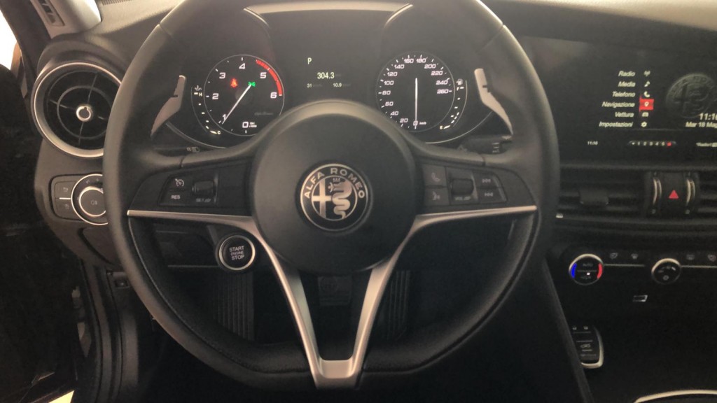 VENDUTA........Alfa Romeo giulia 2.2 at8 150cv super full optional