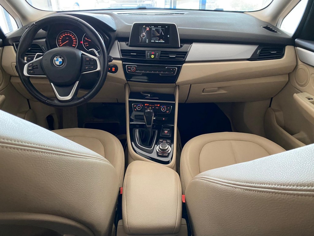 VENDUTA...................BMW SERIE 2 ACTIVE TOURER 218d
