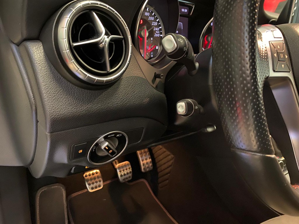 VENDUTA.......Mercedes-Benz CLA 180 Premium