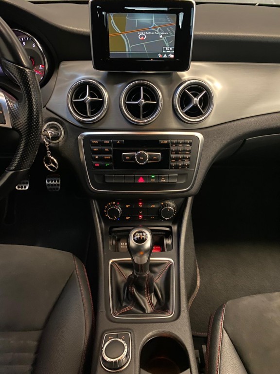 VENDUTA.......Mercedes-Benz CLA 180 Premium