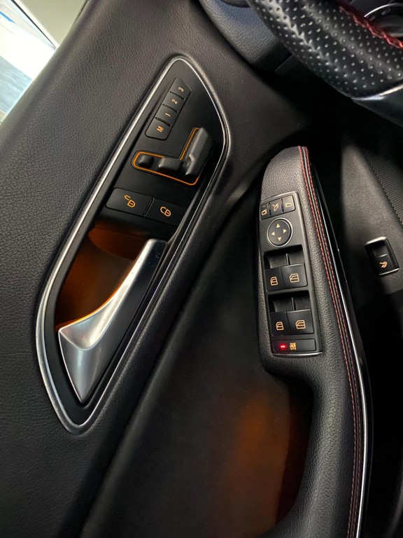 VENDUTA.......Mercedes-Benz CLA 180 Premium