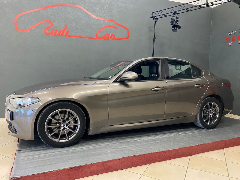 VENDUTA.........ALFA ROMEO  Giulia 2.2 Turbodiesel  