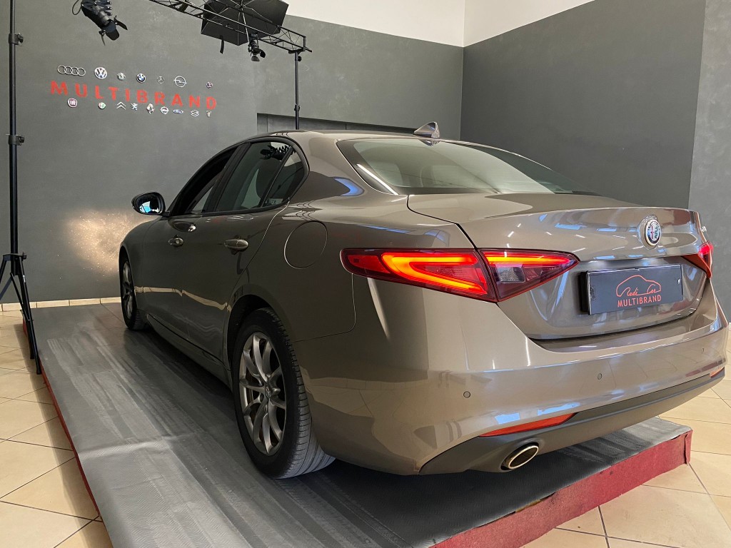 VENDUTA.........ALFA ROMEO  Giulia 2.2 Turbodiesel  