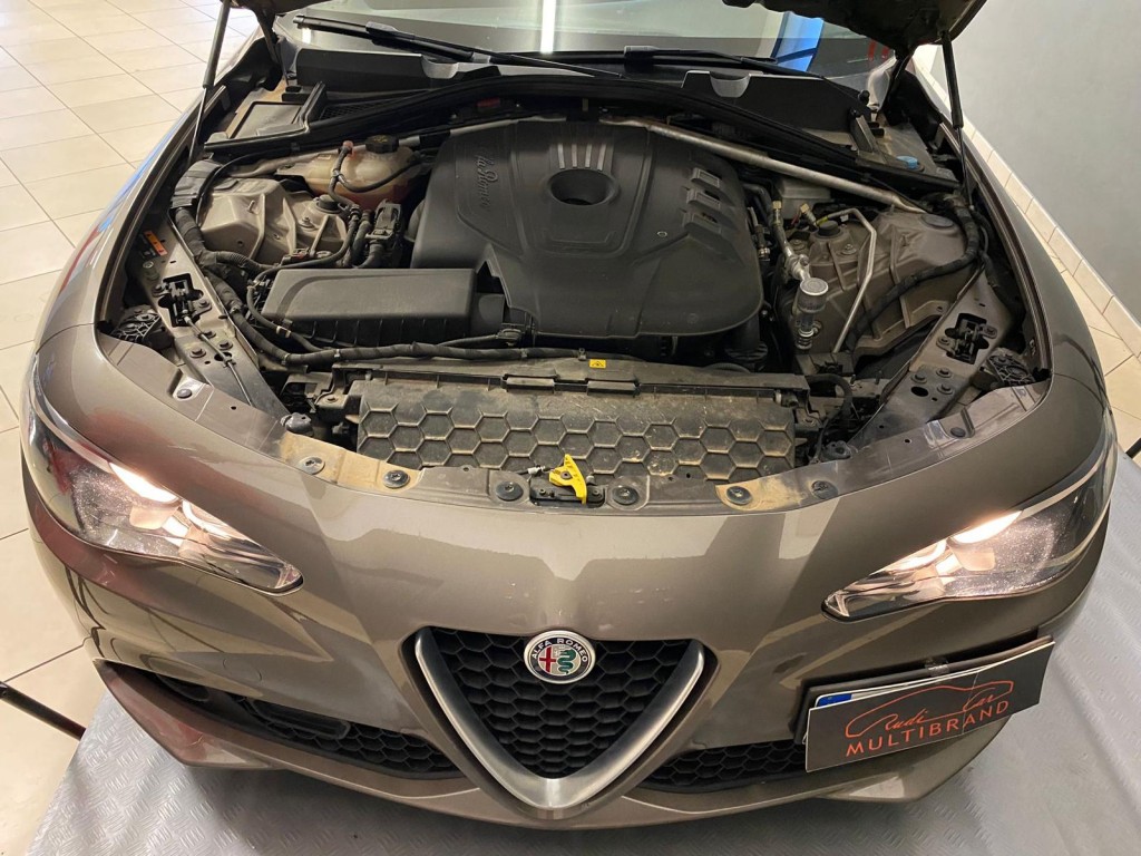 VENDUTA.........ALFA ROMEO  Giulia 2.2 Turbodiesel  