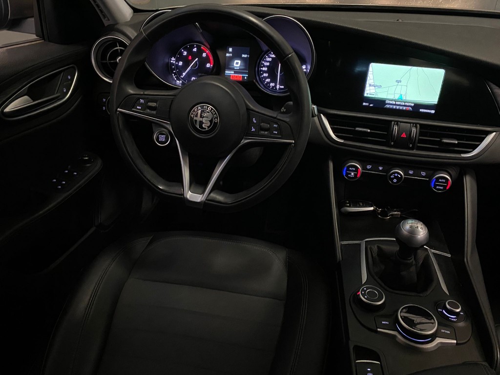 VENDUTA.........ALFA ROMEO  Giulia 2.2 Turbodiesel  