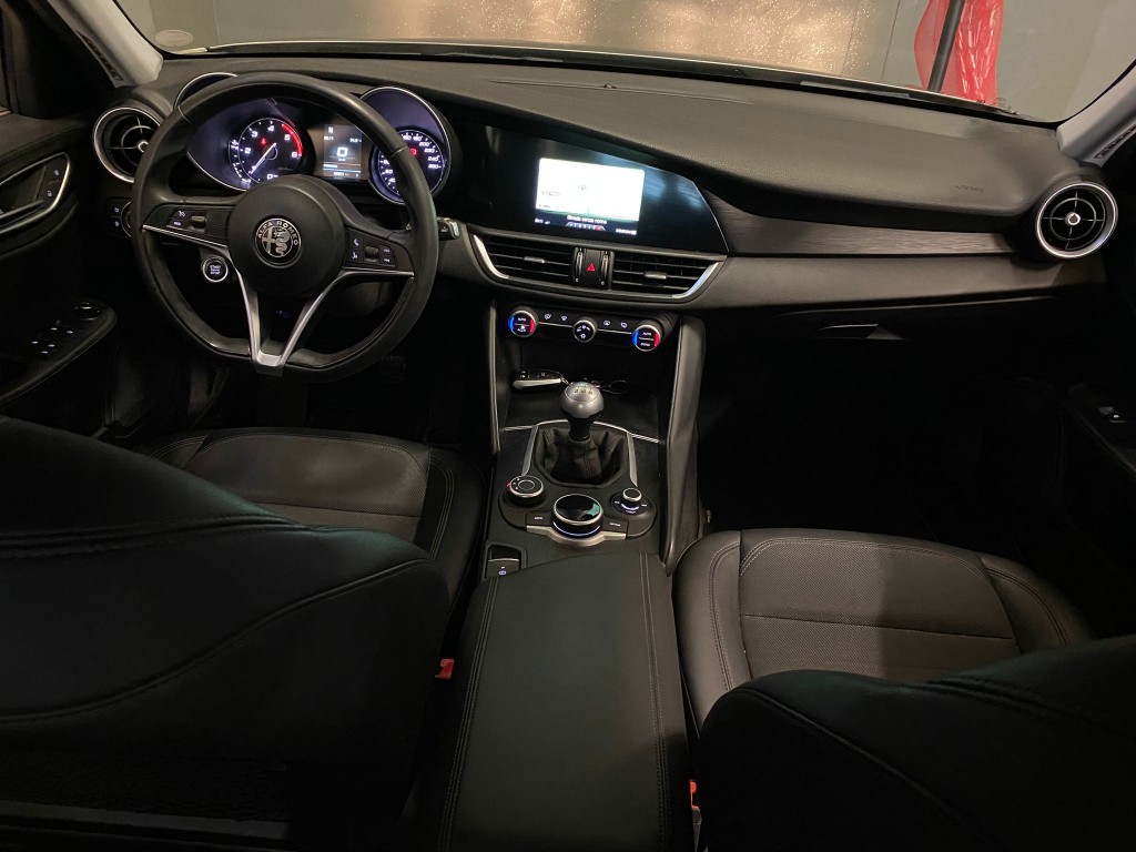 VENDUTA.........ALFA ROMEO  Giulia 2.2 Turbodiesel  