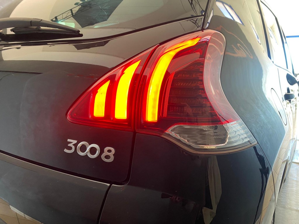 VENDUTA .......Peugeot 3008 1.6 HDi 115CV