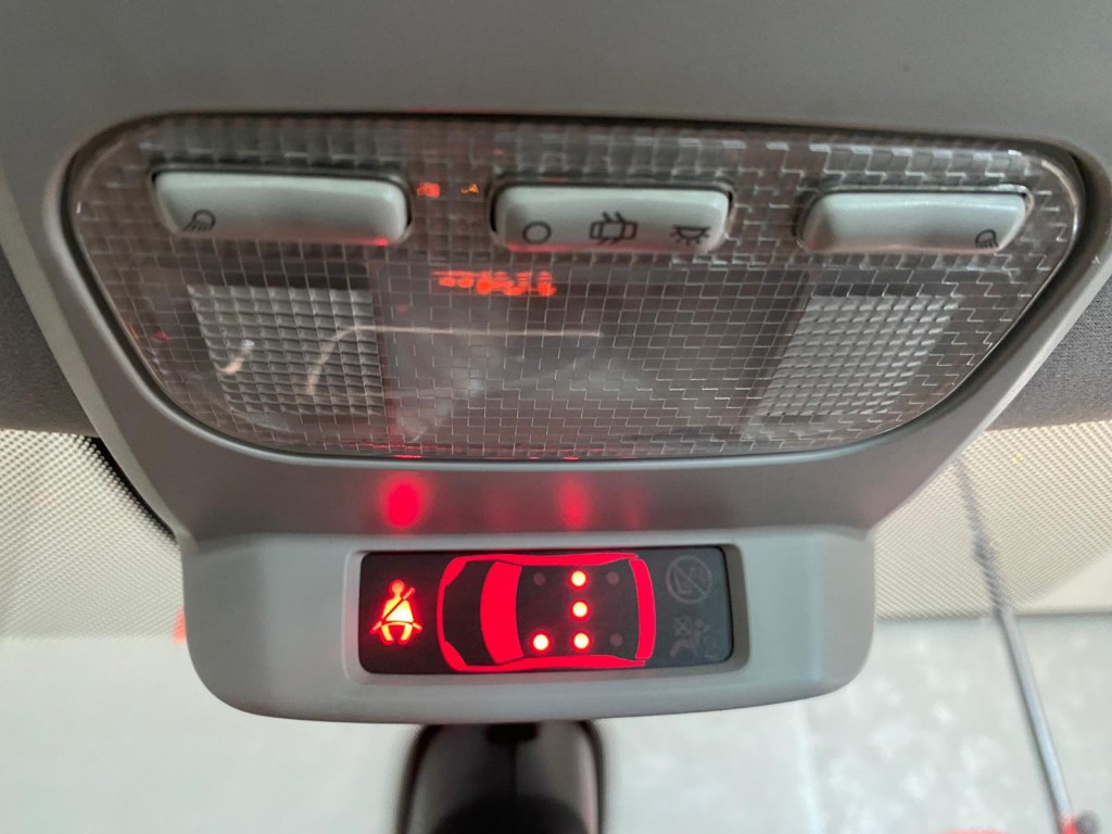 VENDUTA .......Peugeot 3008 1.6 HDi 115CV