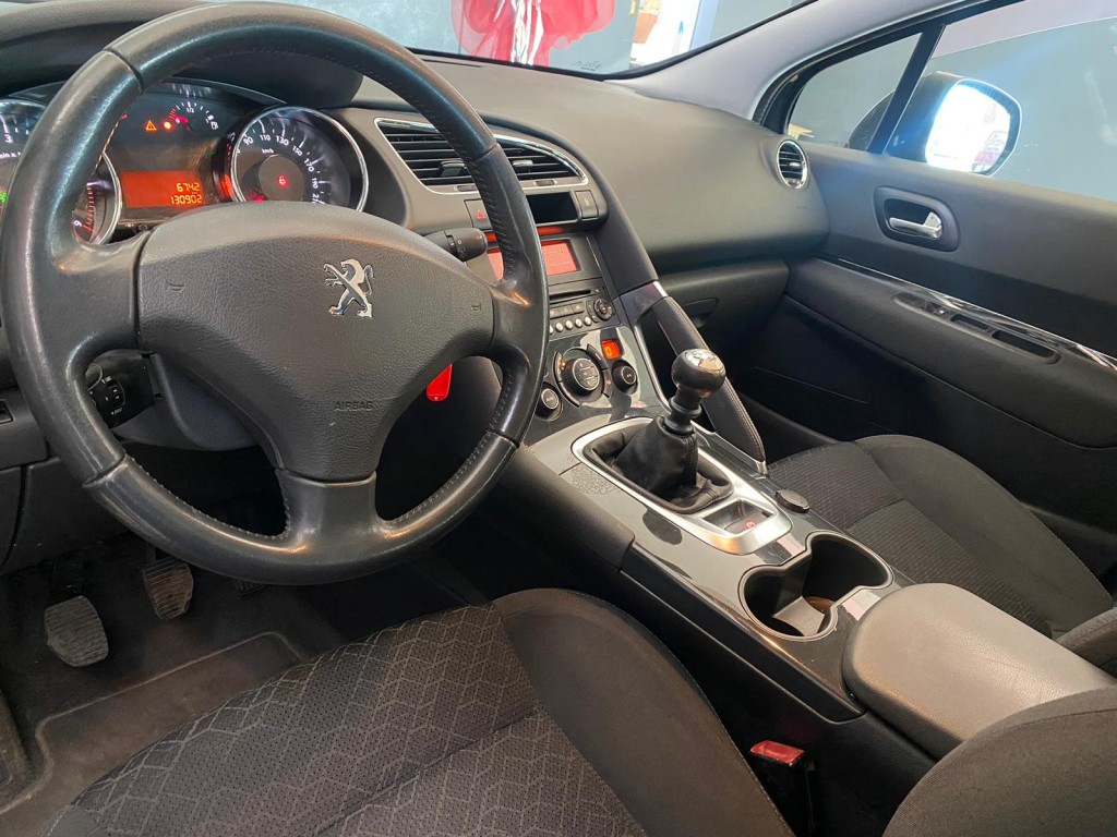 VENDUTA .......Peugeot 3008 1.6 HDi 115CV