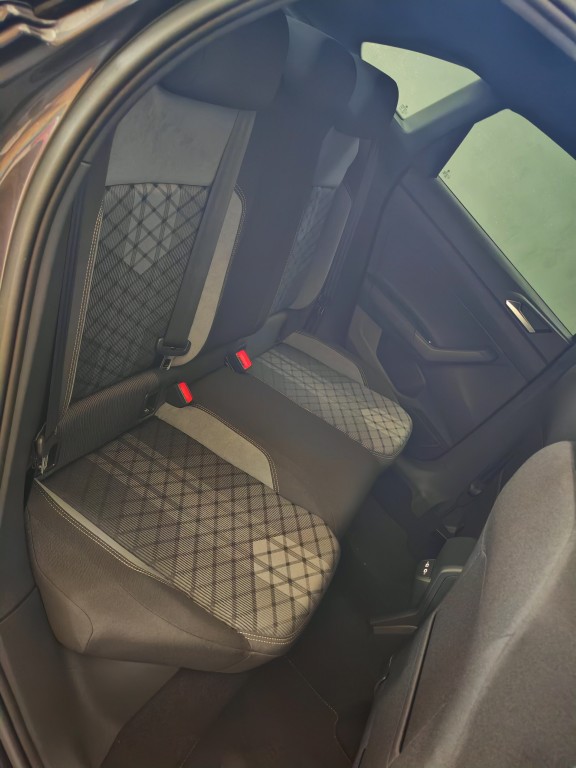 Volkswagen Taigo 1.0 TSI 110 CV DSG R-Line