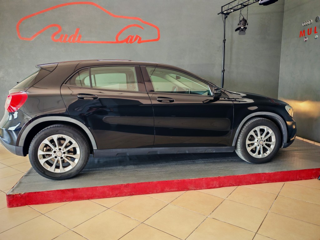 Mercedes-benz GLA 180 CDI Automatic Premium 