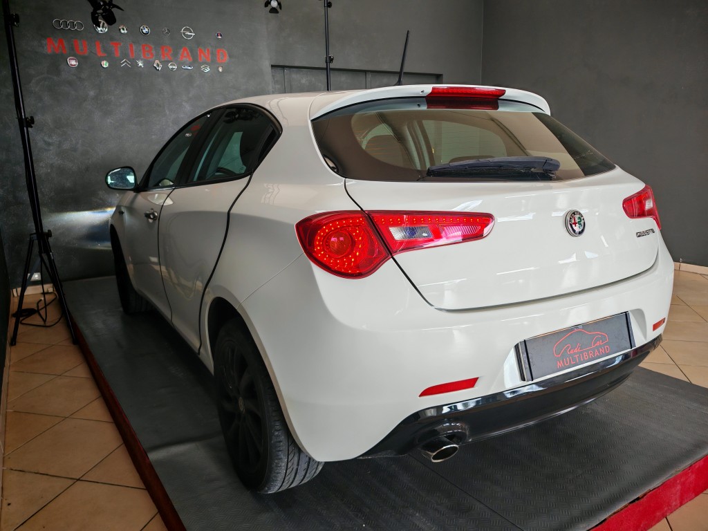 Alfa Romeo Giulietta 1.6 JTDm Super 120cv