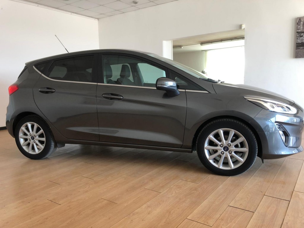 VENDUTA  ..............FORD FIESTA 1.5 TDCi 5 porte Titanium